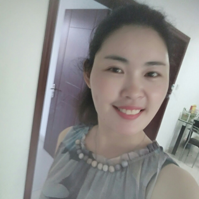 会撒娇的毛毛虫的照片