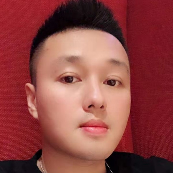 兴奋方暖光的照片