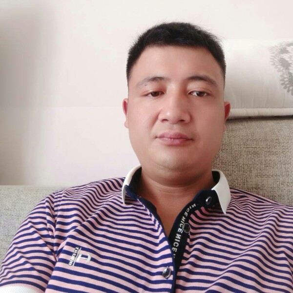 背后春媱的照片