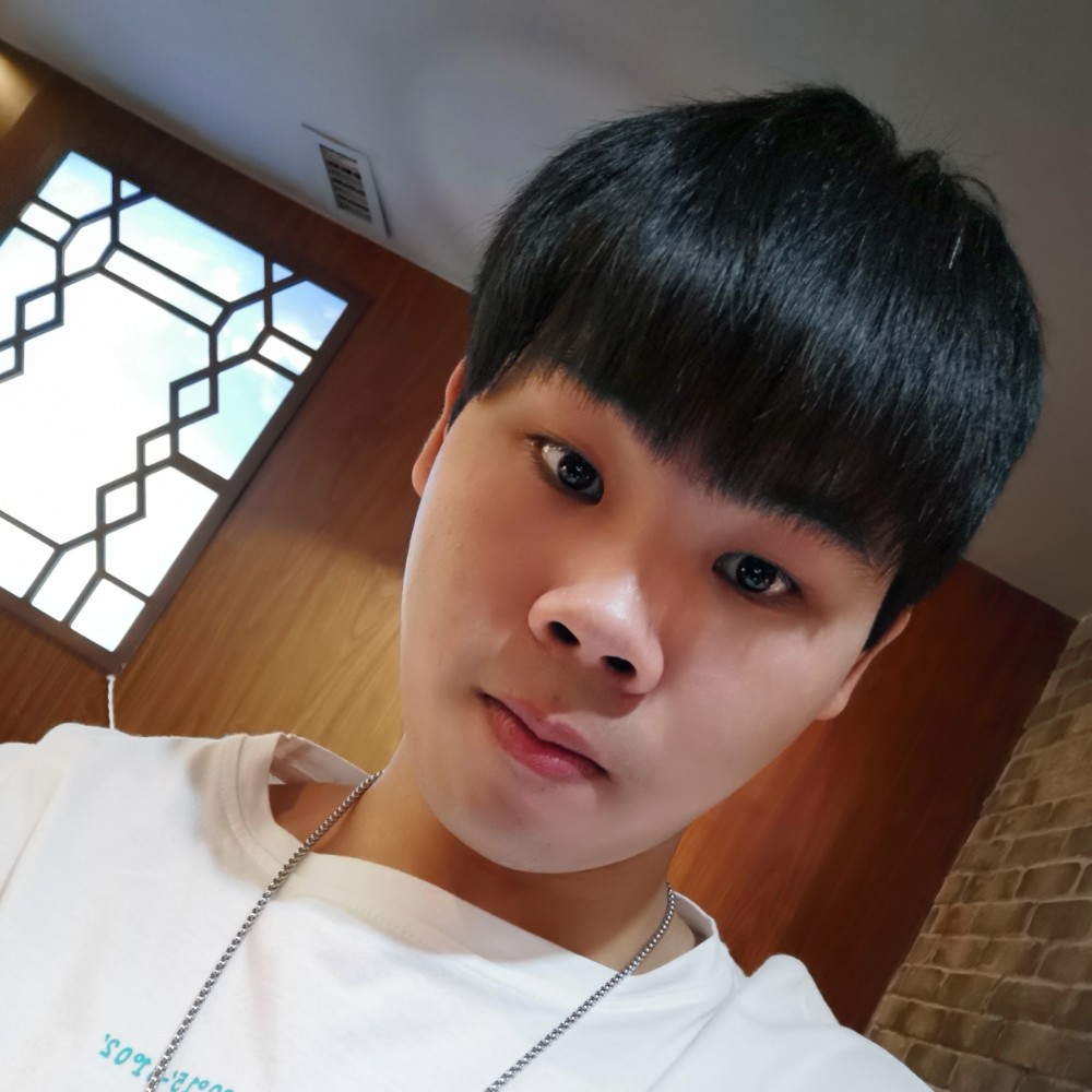 挽手悲凉的照片