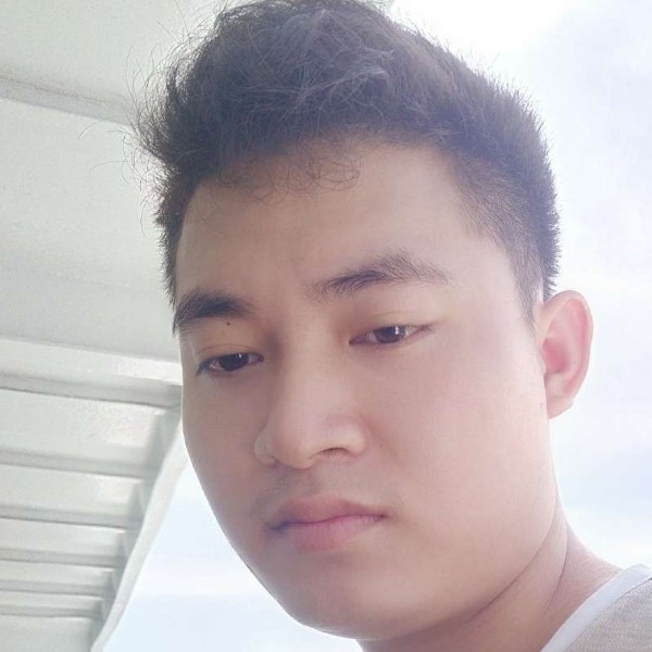 石头忐忑的照片