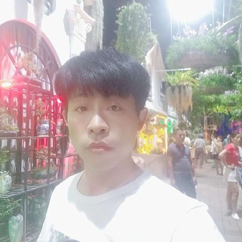 情殇笑坚定的照片