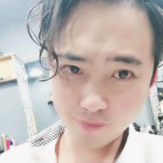 易凯森的照片