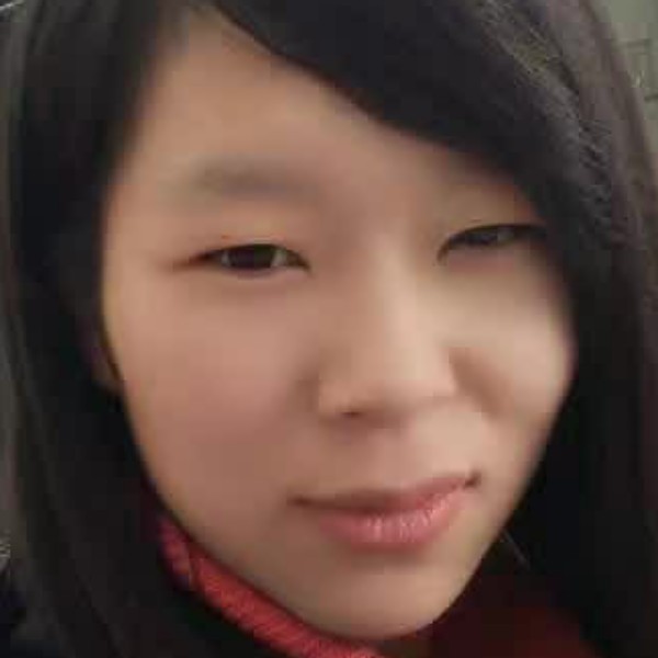 滑板回首温柔的照片