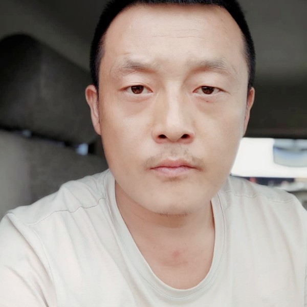 吴礼龙的照片