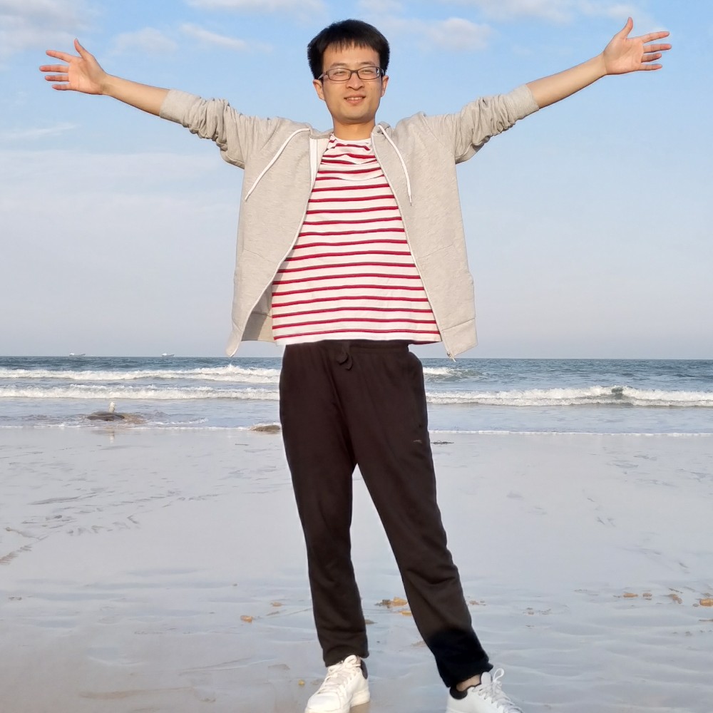 卧笑云端的照片