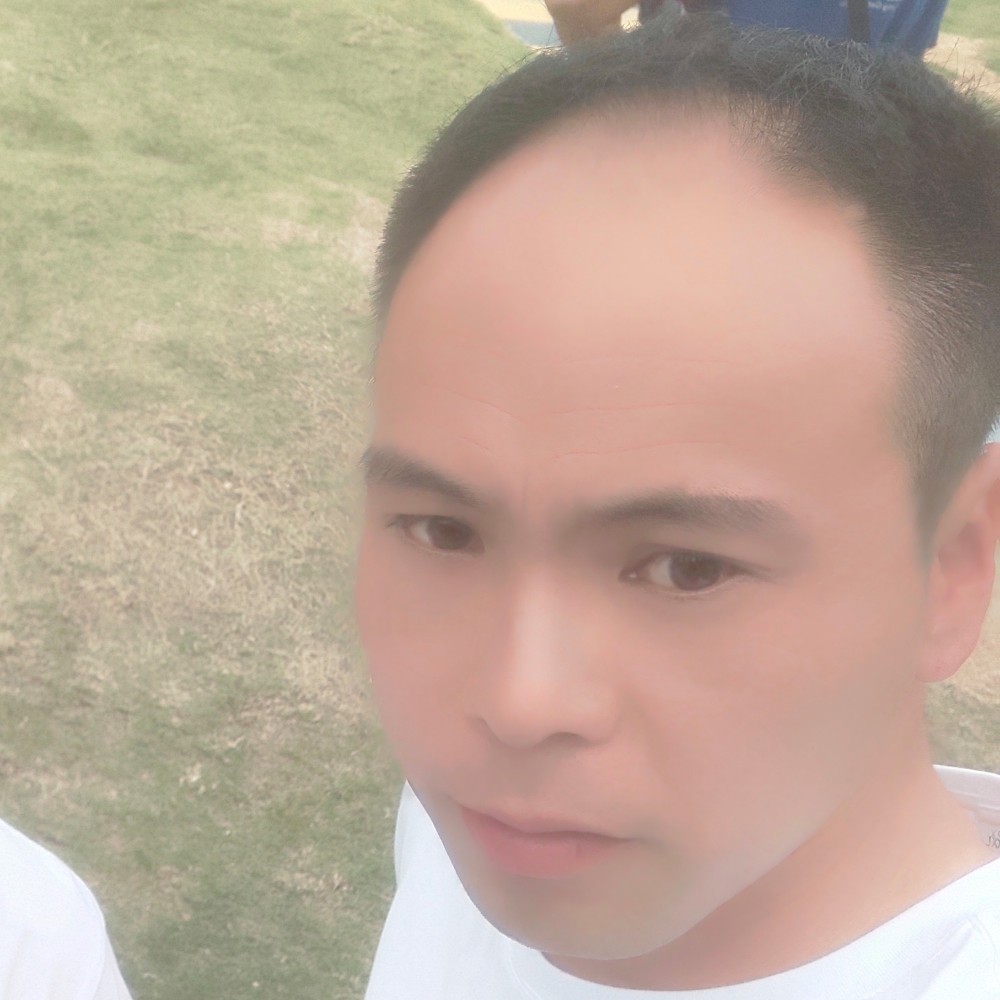 小土豆回首漂亮的照片