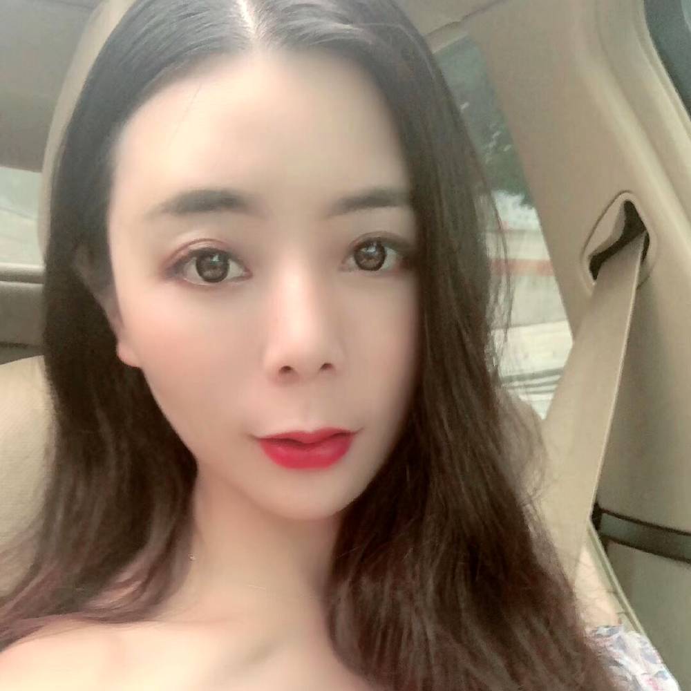 天使的蓝白拖的照片