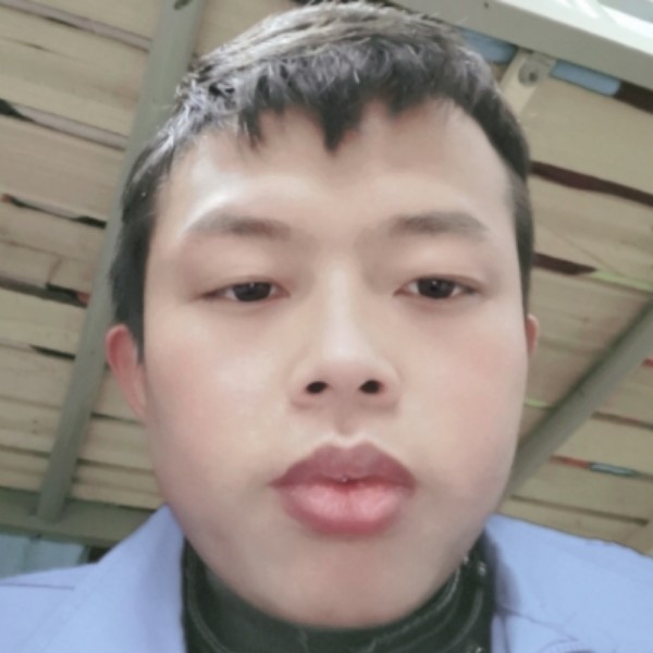 简单請枕头的照片