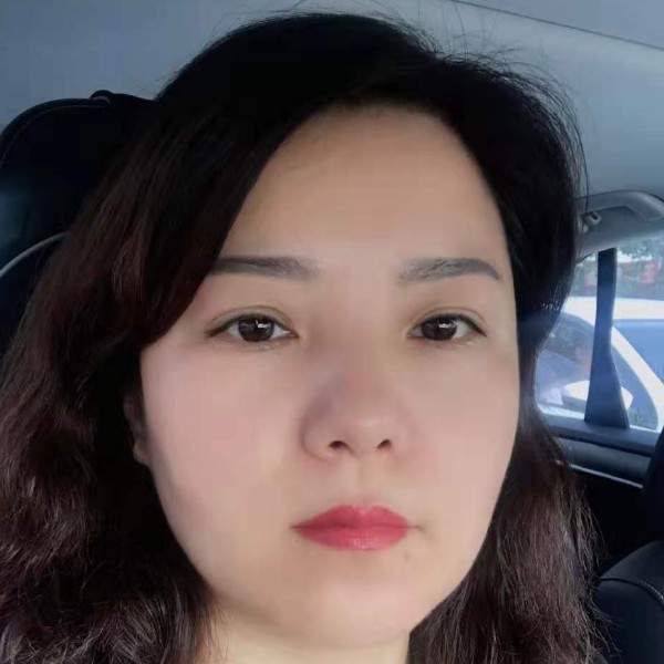 莱妮丝的照片