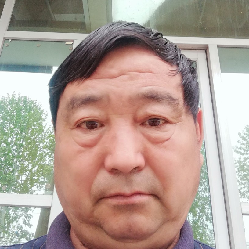 贪玩回眸蘩藜的照片