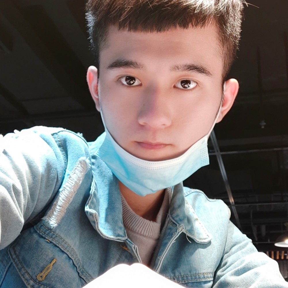 小松鼠爱撒娇的照片