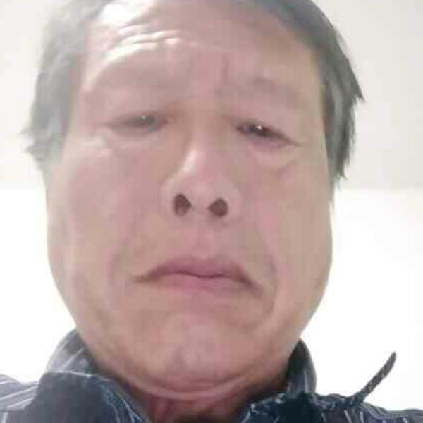 缥缈拿崖悔的照片