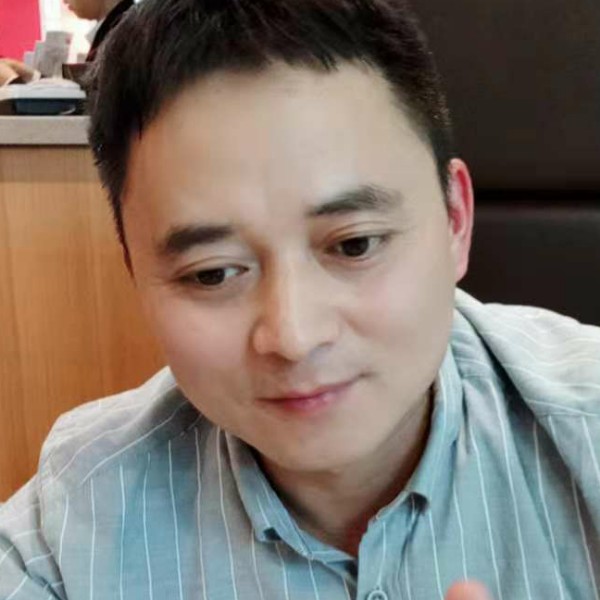 椤成的照片