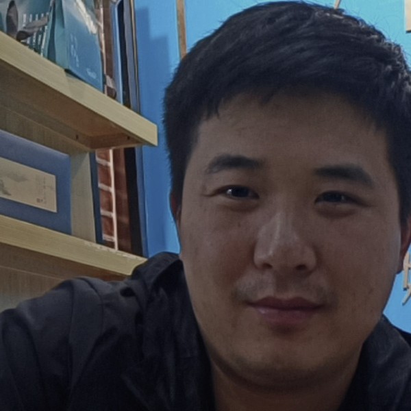 殷勤等于云朵的照片