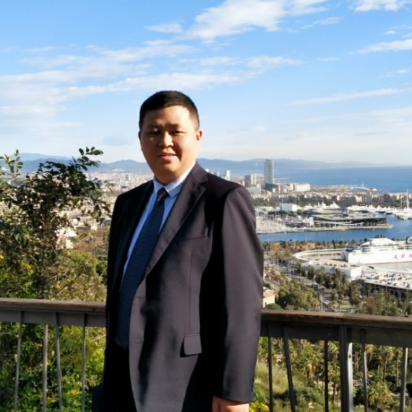 爱笑吃醋芒果的照片