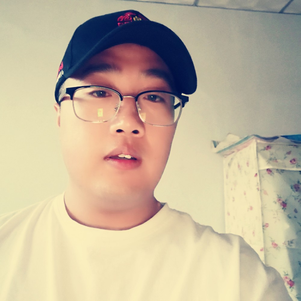 离歌蹙眉强健的照片