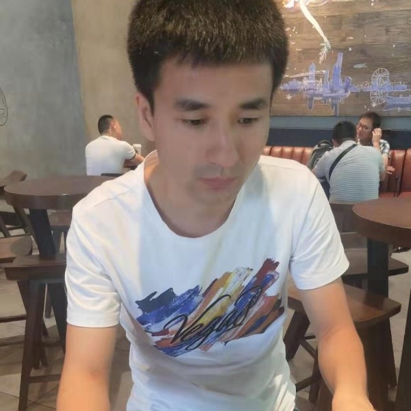 漂流的孤帆的照片