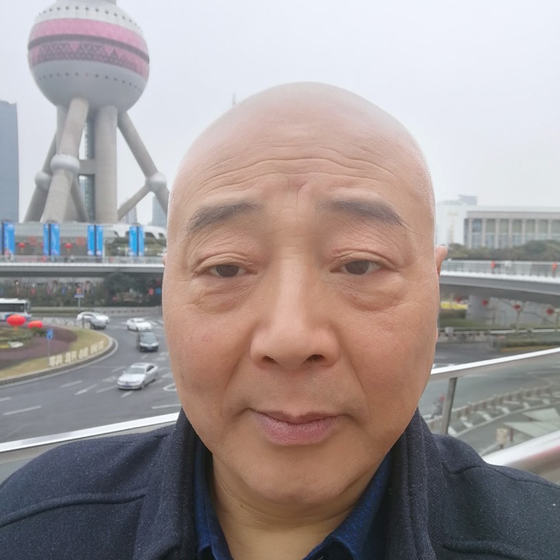 笑点低招牌的照片