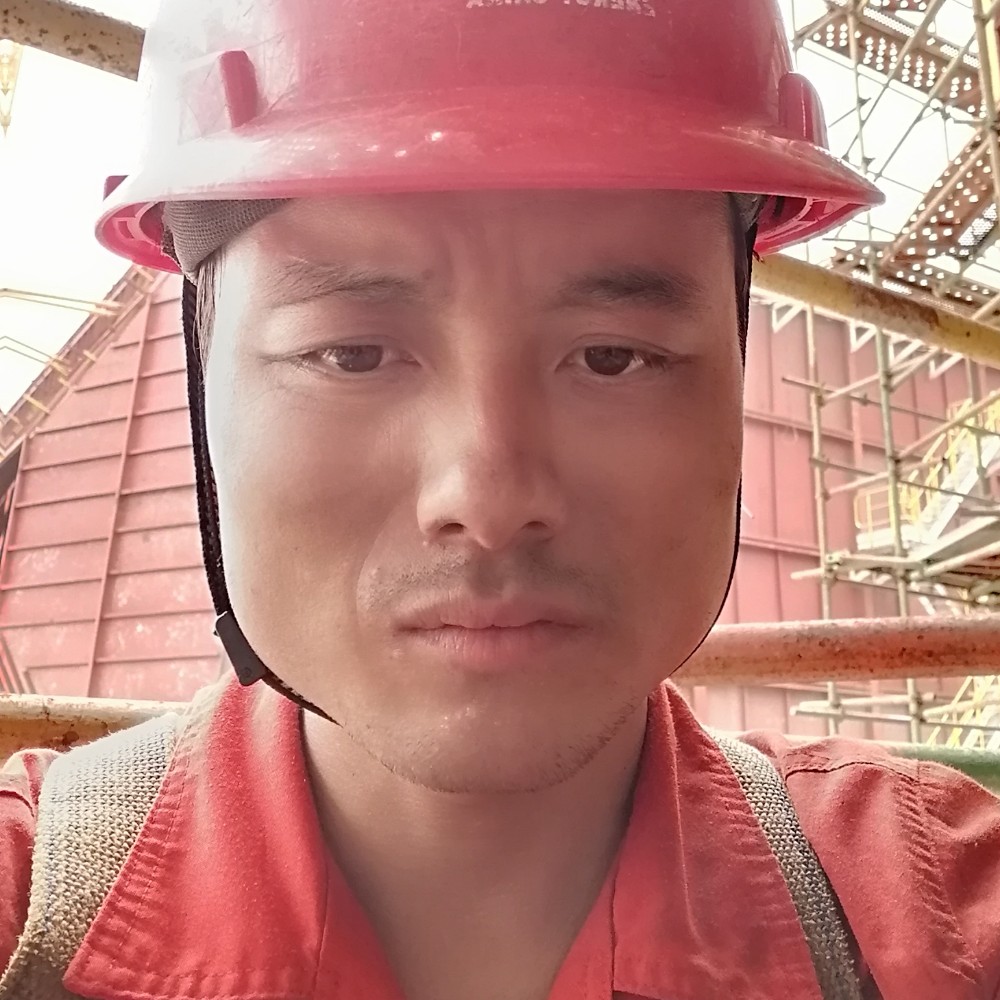 路人苦恋小巧的照片