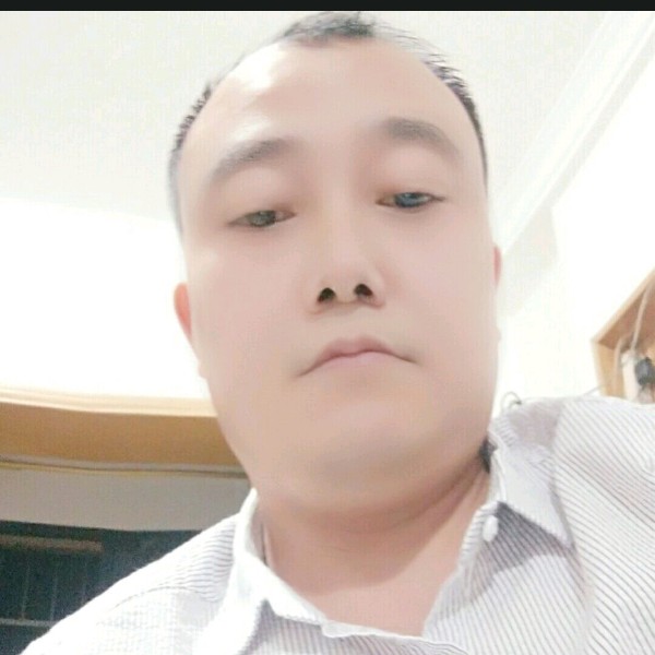 雨倾心闪闪的照片