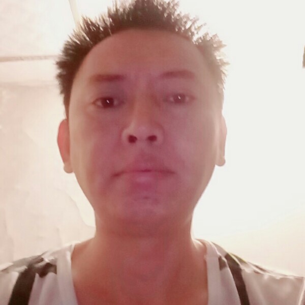 冬耀挽手淡然的照片