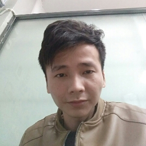 仰CFO的照片