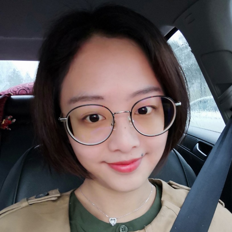 可靠小蝴蝶的照片