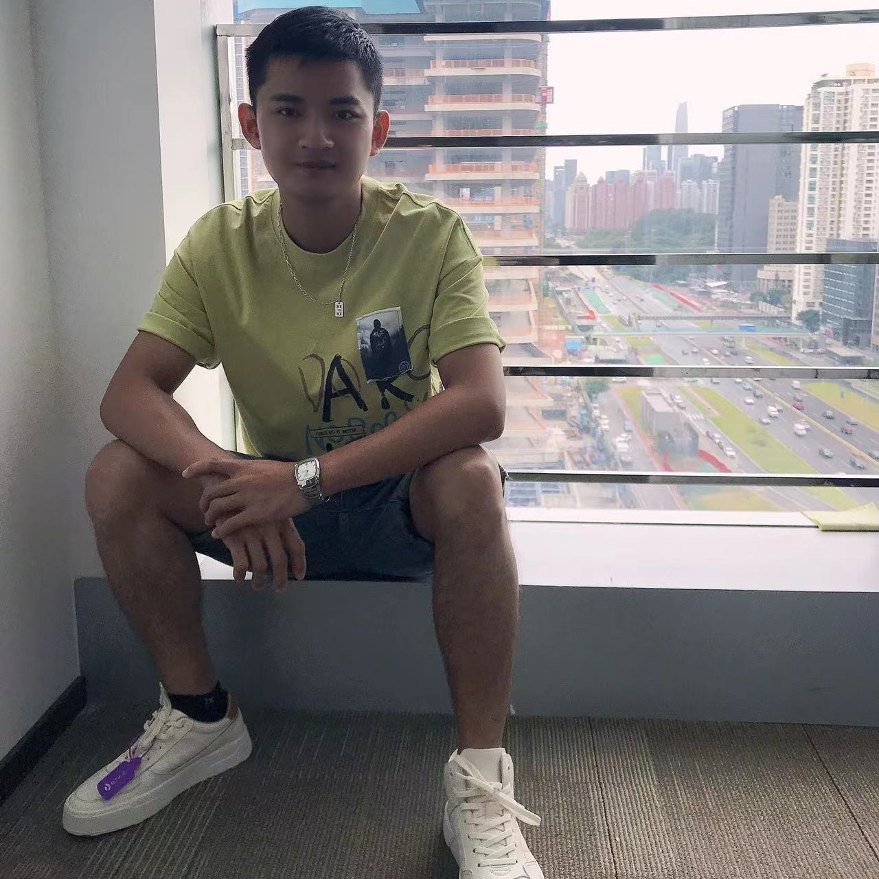 雨拿暧昧的照片