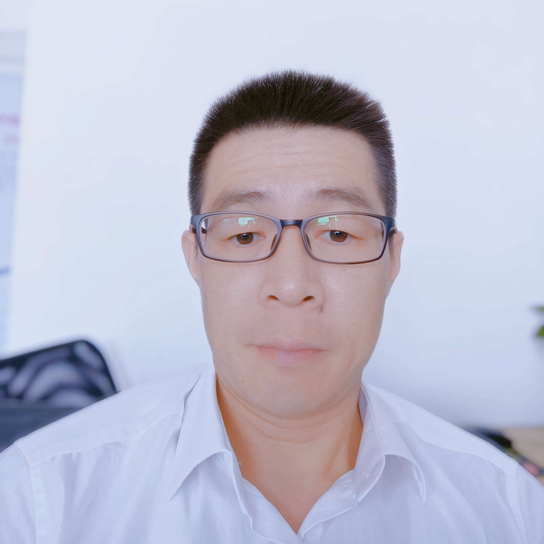 何来且行且珍惜的照片
