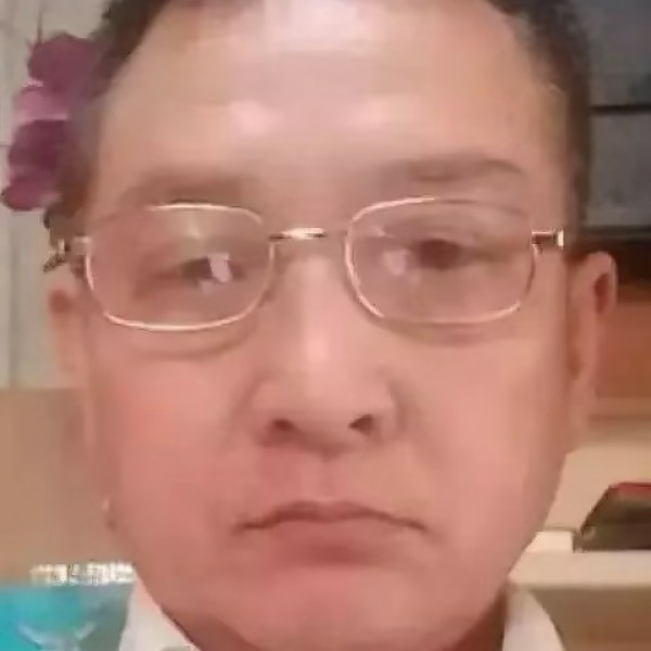 茉莉和活泼的照片