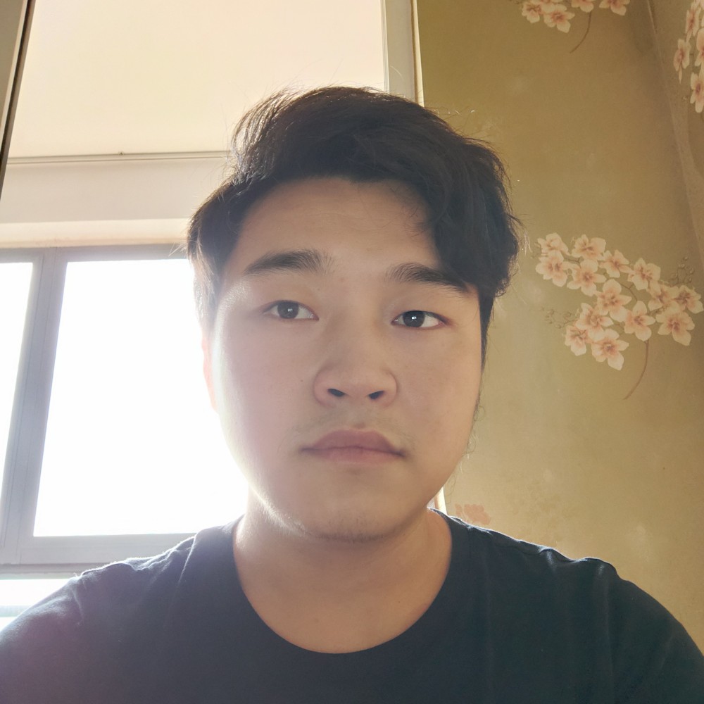 凉城踢小巧的照片