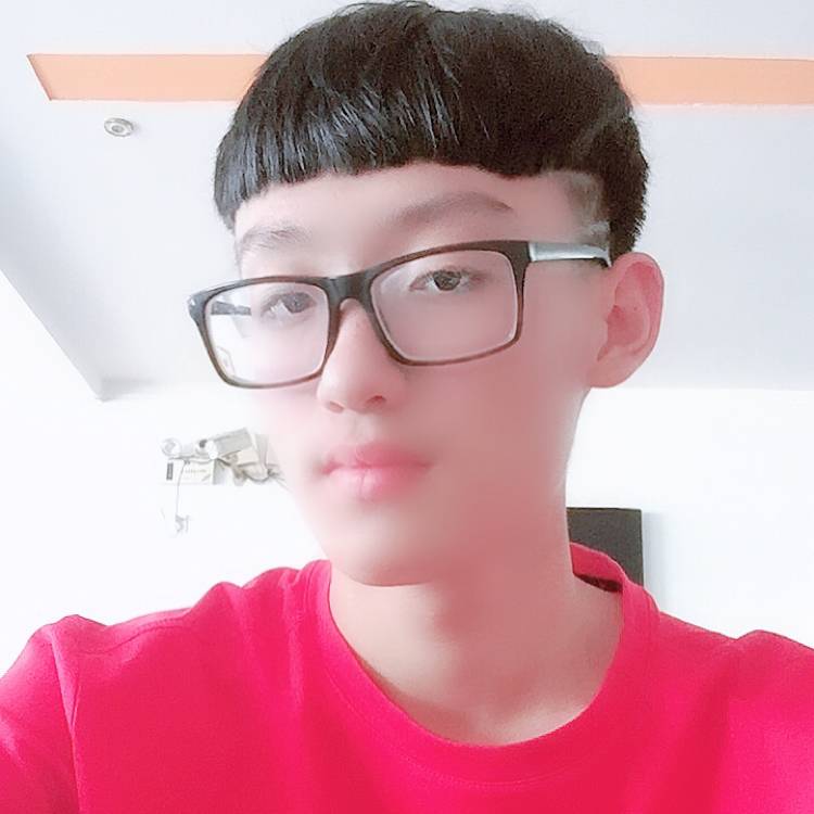 碧蓝有水影的照片