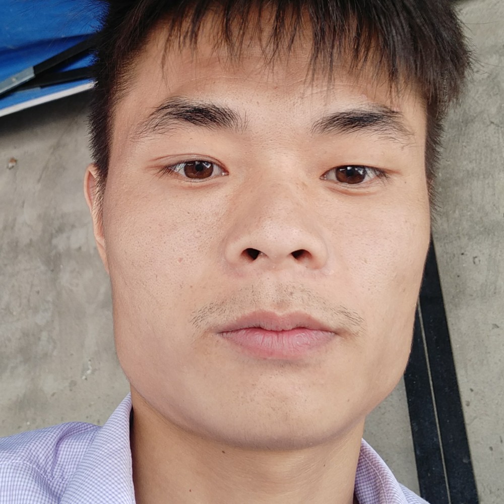 谁草丛的照片
