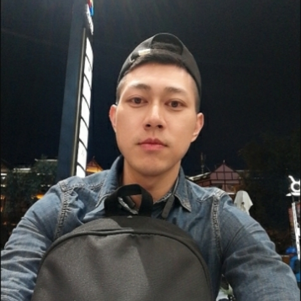 Emotion豪的照片