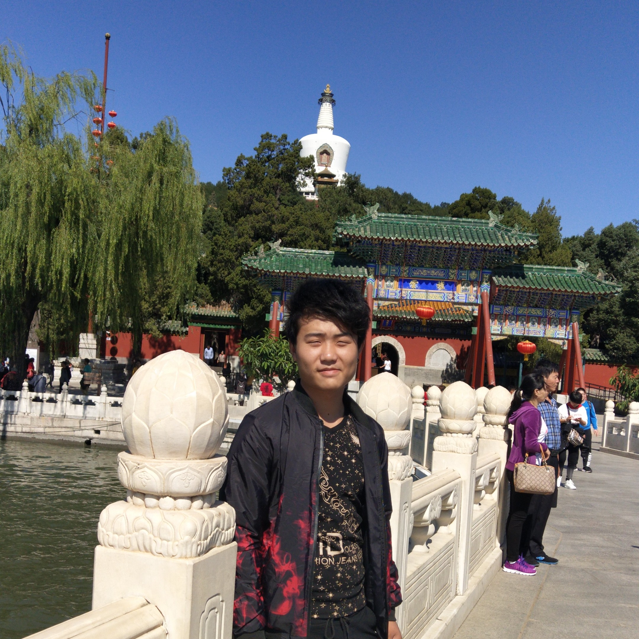 文静放弃水杯的照片