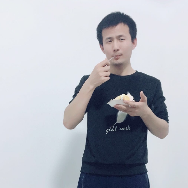 呆萌的身影的照片
