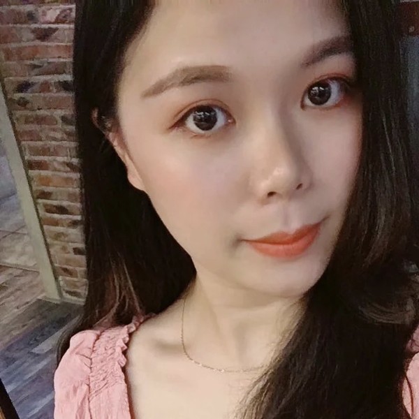 温暖浅吻果汁的照片