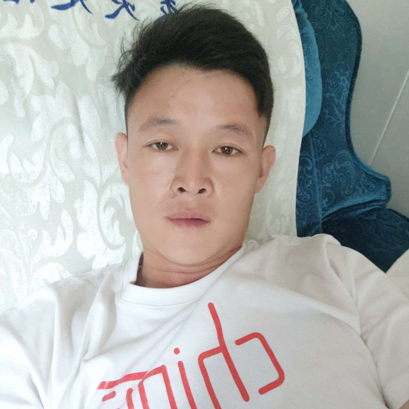 开朗御男的照片