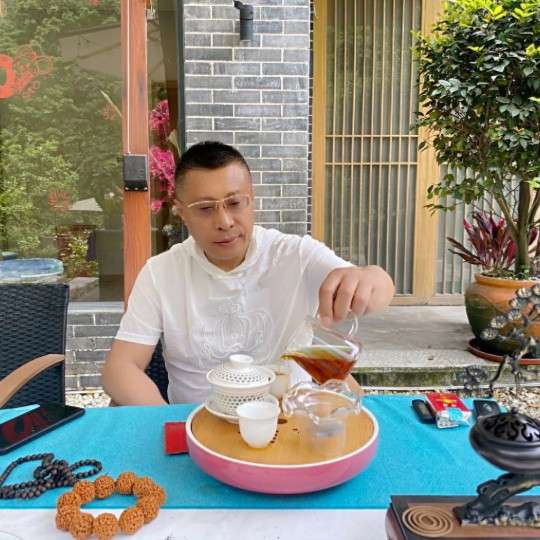 温暖大叔来了的照片