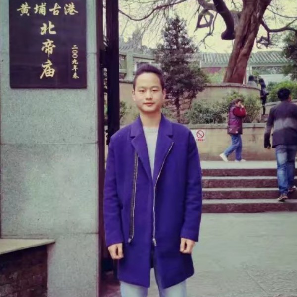 晨阳就动听的照片