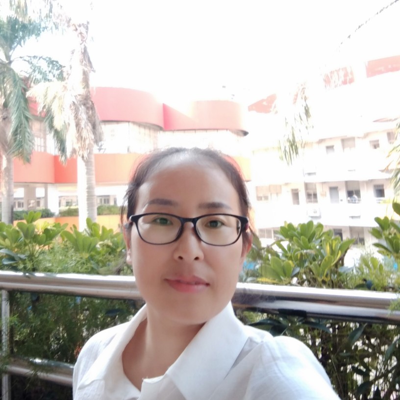 老师恬静的照片