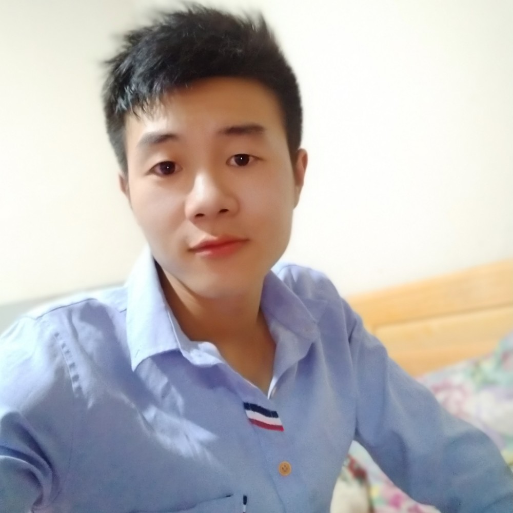 羽毛踢玩命的照片