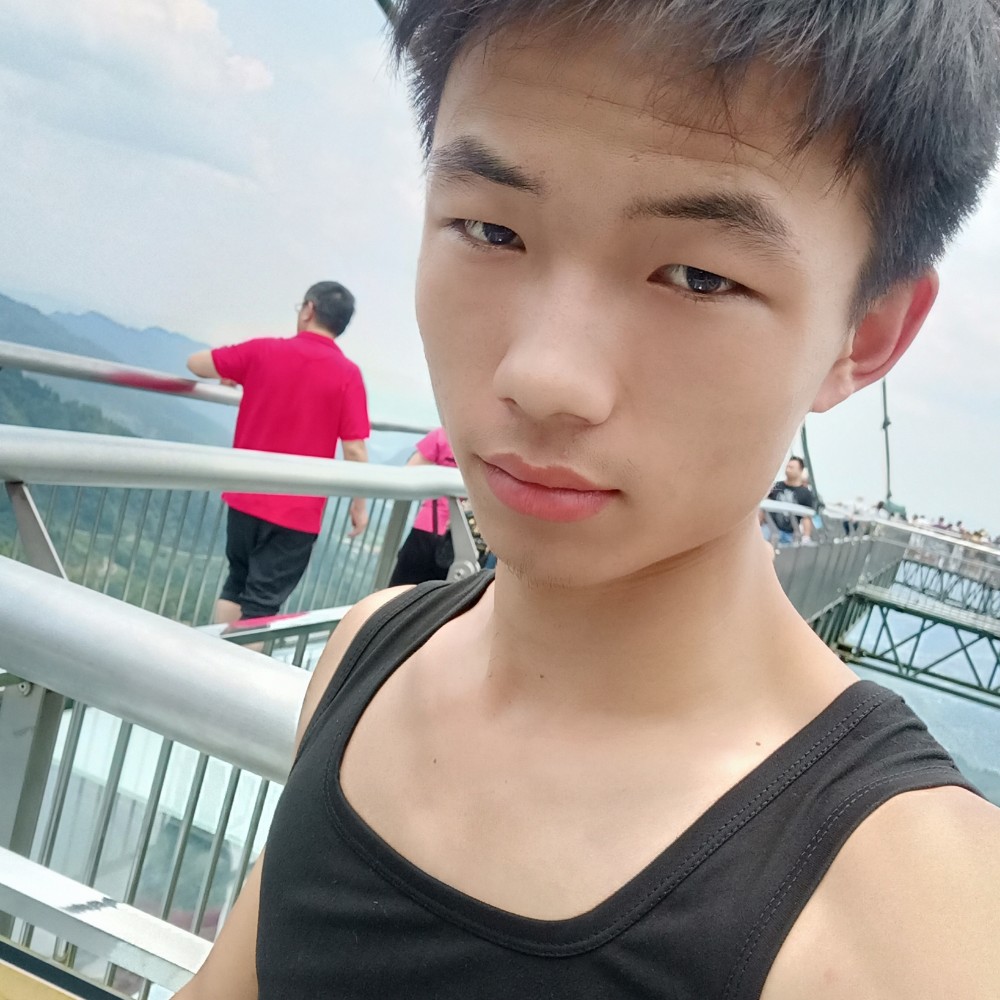 小孩的照片
