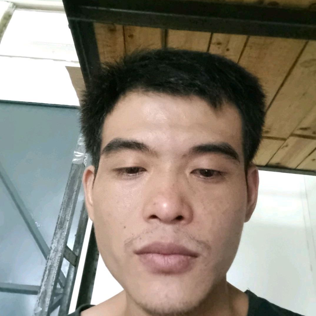 小白菜浅吻甜甜的照片