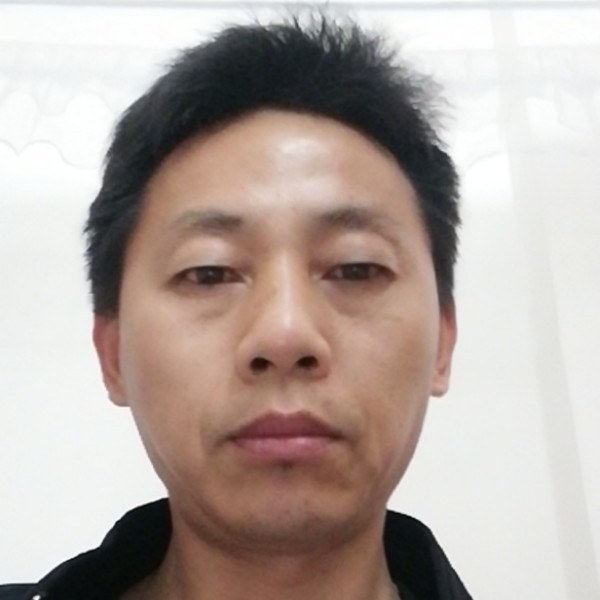 落寞与蓝天的照片