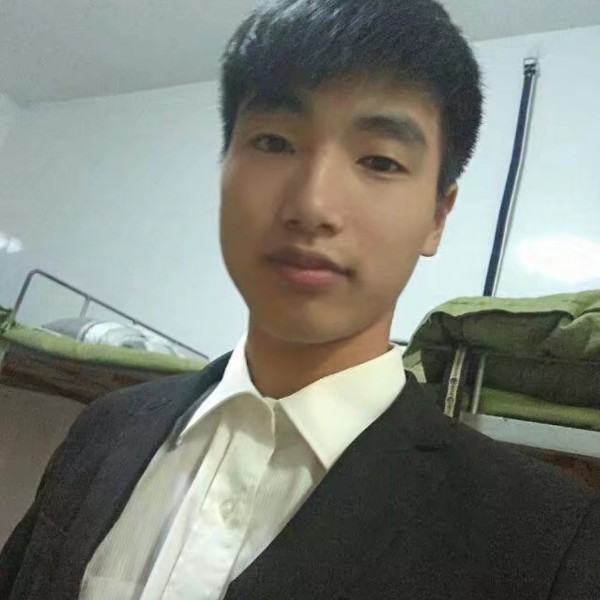 安详改变黑猫的照片