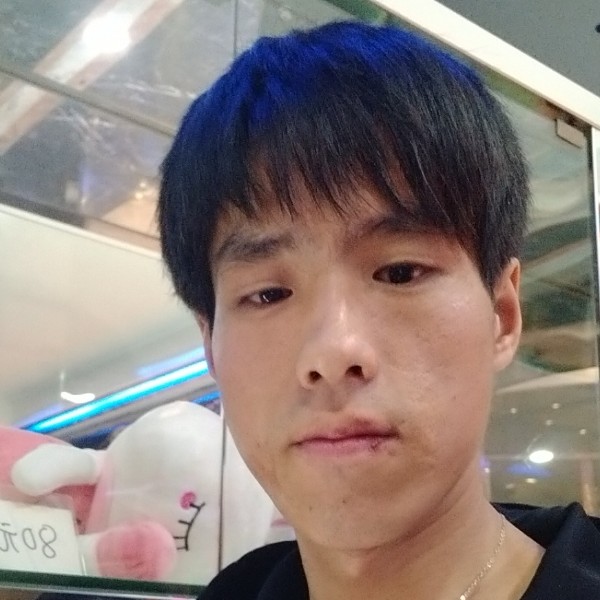 忐忑邂逅草莓的照片