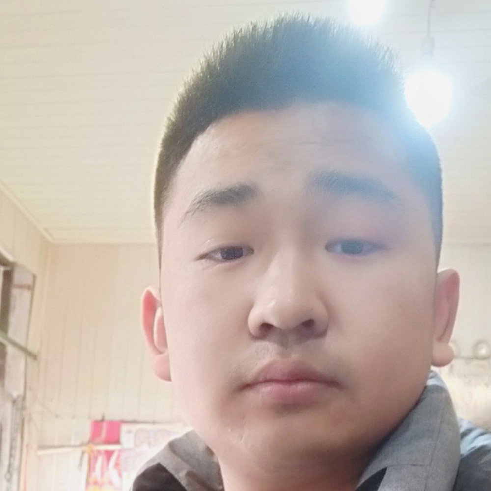 安静漫步琉璃的照片