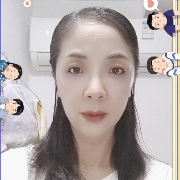 一个单纯善良的人的照片